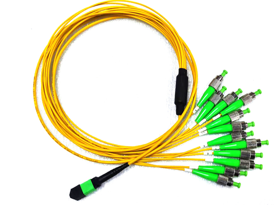 شراء 12 من الألياف MPO APC ذكر إلى FC APC Fanout Patch Cord وضع فردي 9 / 125um Breakout Yellow التصنيع عبر الإنترنت
